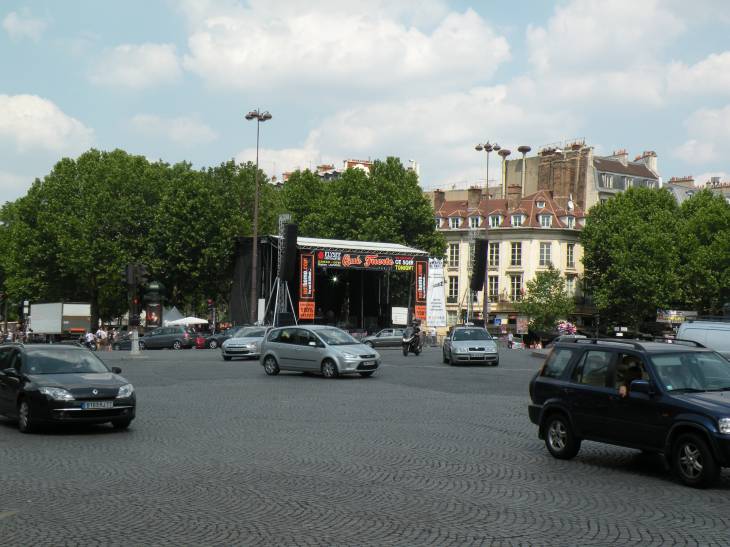  place de la Bastille, concert en préparation